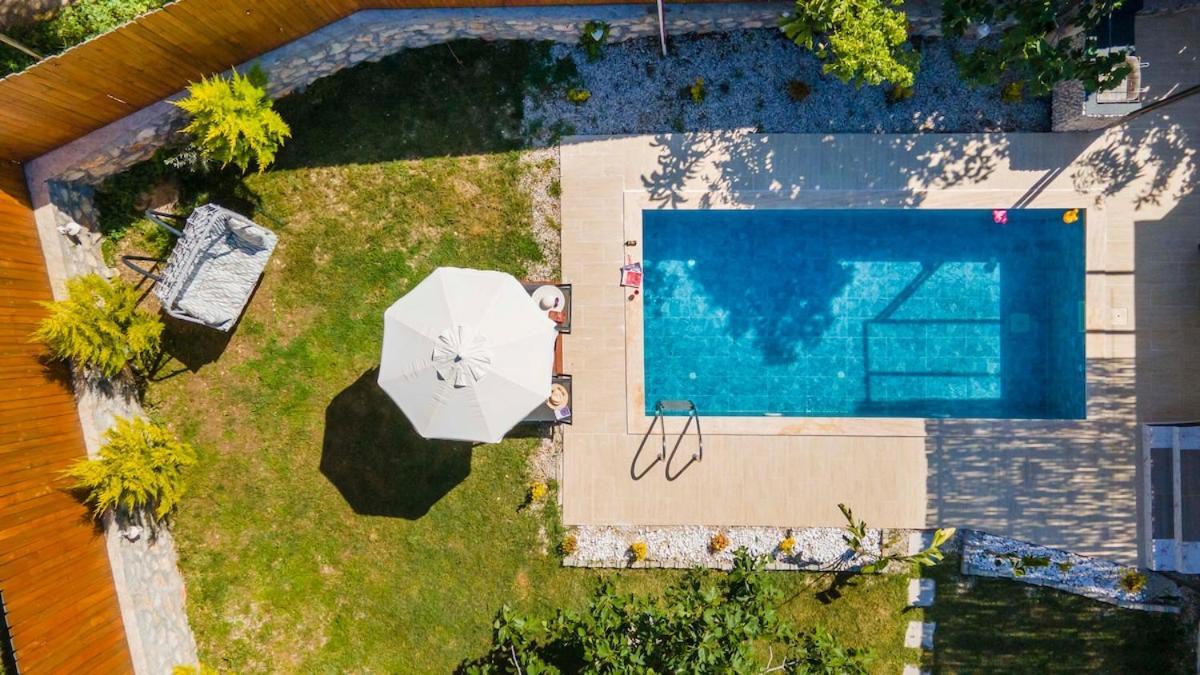 Very Cute Detached In Uezuemlue Village Of Kas